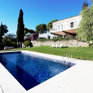 https://cala-castell-suites.topcostabravahotels.com